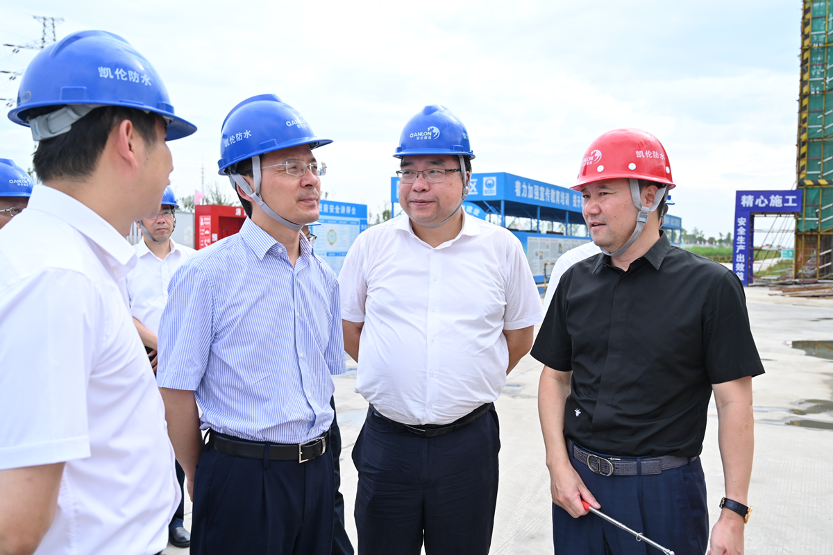 “做美太湖 做亮江村 做高產(chǎn)業(yè) 做優(yōu)隊伍” 區(qū)領(lǐng)導(dǎo)調(diào)研凱倫高分子產(chǎn)業(yè)園